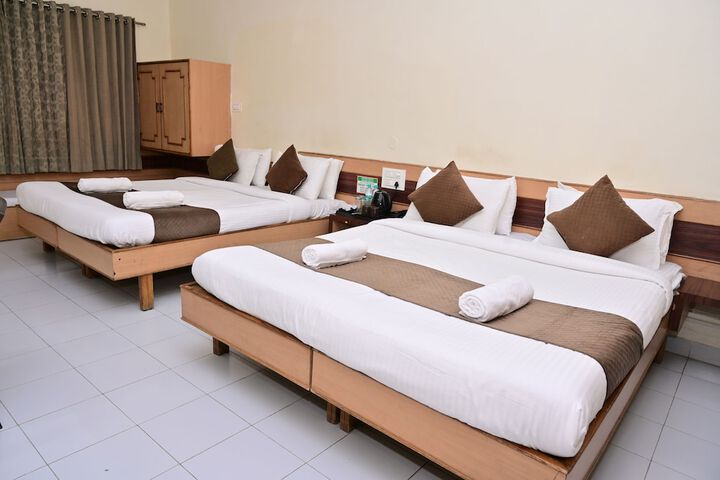 Room 4 of 17