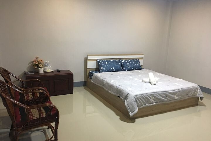 Room 15 of 53
