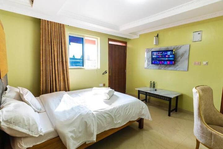 Room 13 of 20