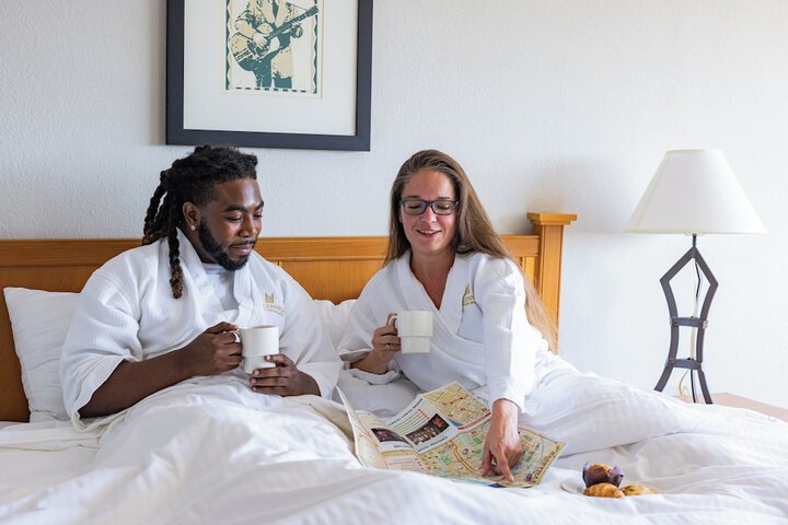 Electric vehicle charging station