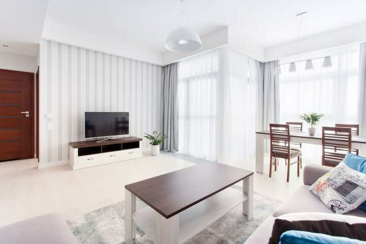 Room 107 of 272
