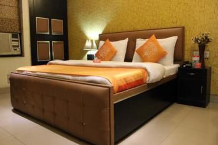 Room 19 of 25