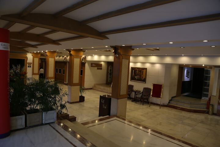 Guest Lobby