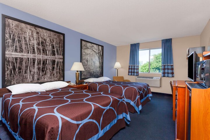 Room 10 of 36