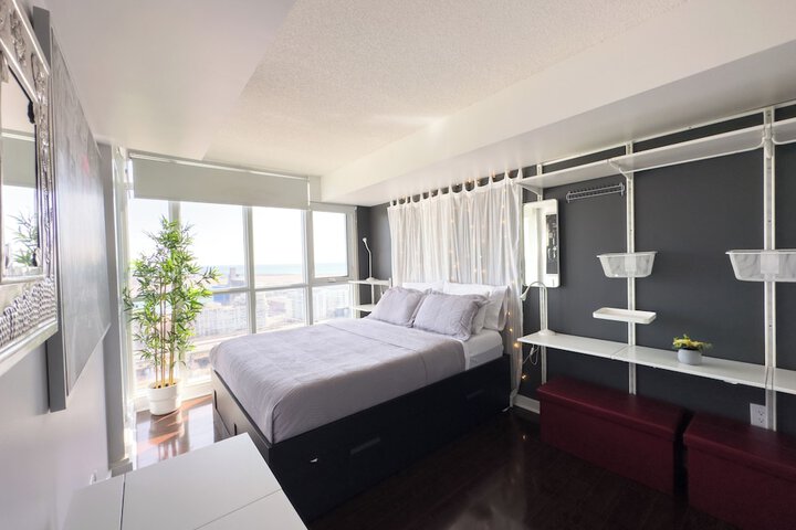 Hotel CityPlace Fashion District Toronto