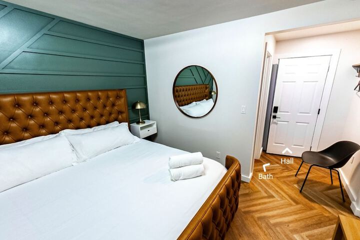 Room 6 of 29