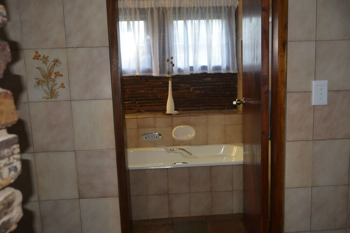 Room 27 of 39