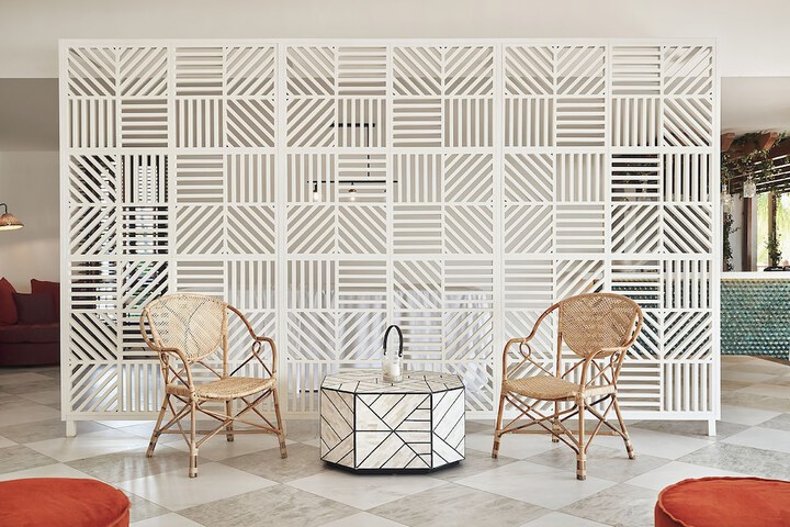 Guest Lobby