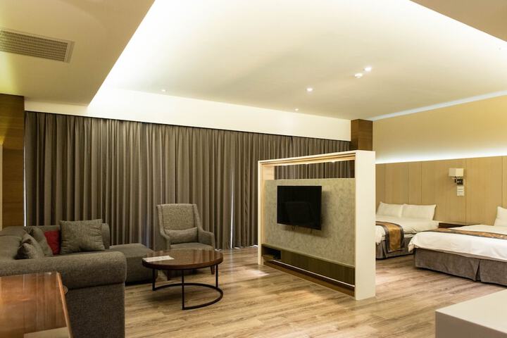Room 15 of 47