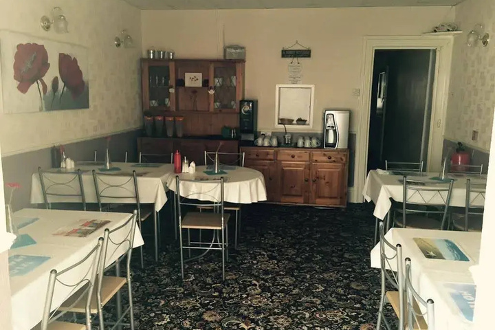 Dining 14 of 14