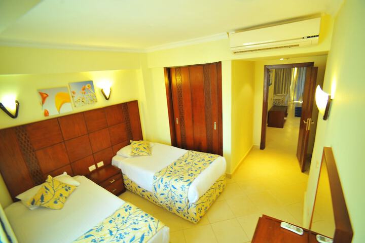 Room 12 of 50