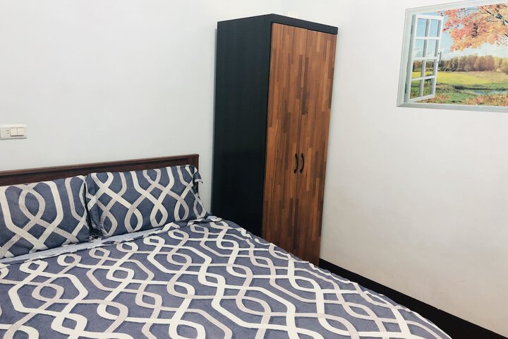 Room 11 of 15