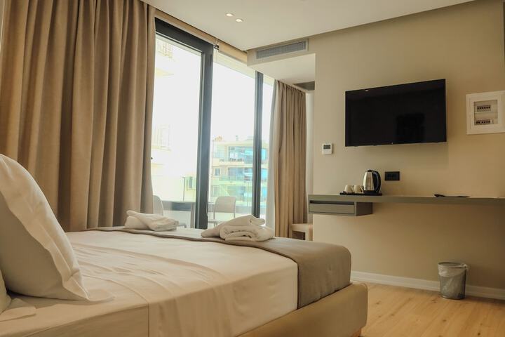 Room 18 of 76