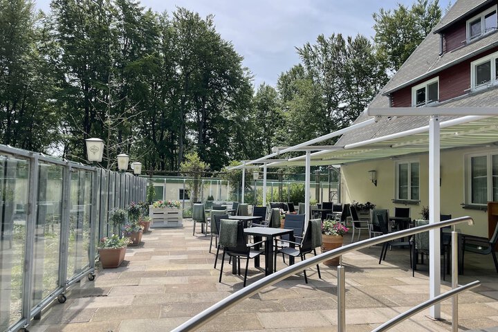 Sundeck 51 of 68