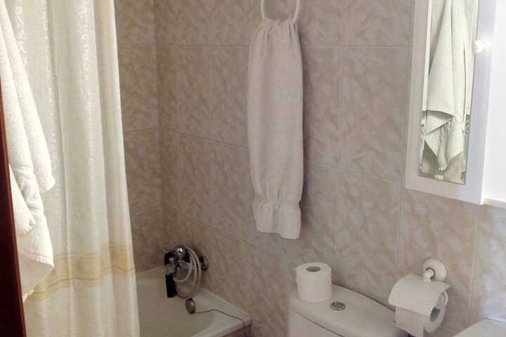 Room 43 of 49