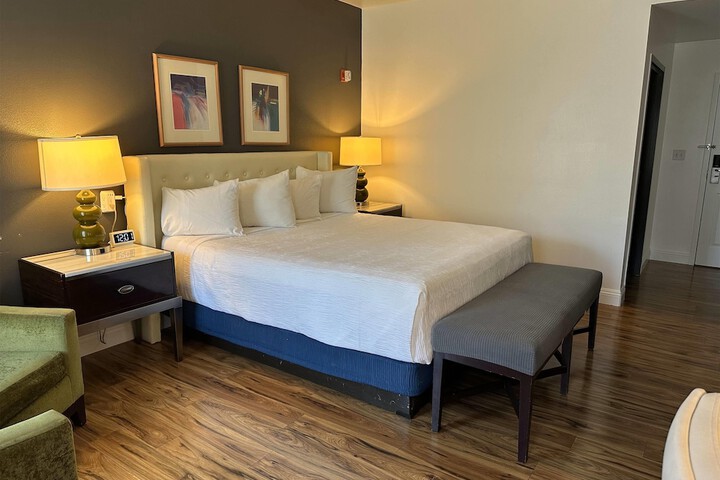 Room 21 of 80