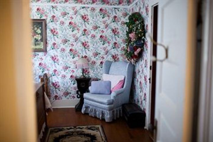Room 19 of 38