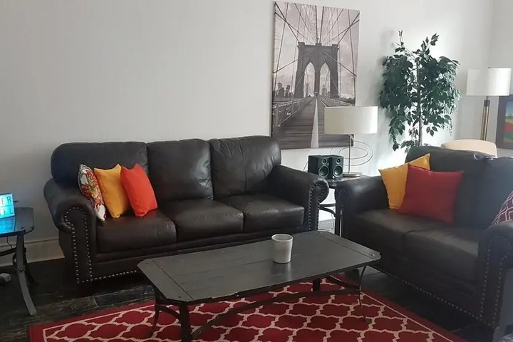 Room 9 of 14