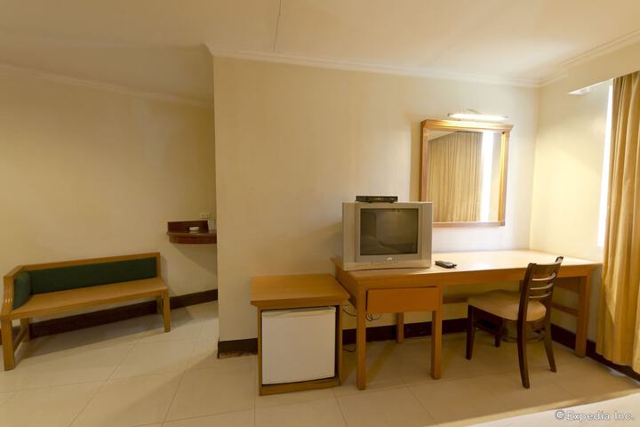 Room 34 of 60