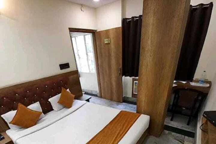 Room 5 of 35