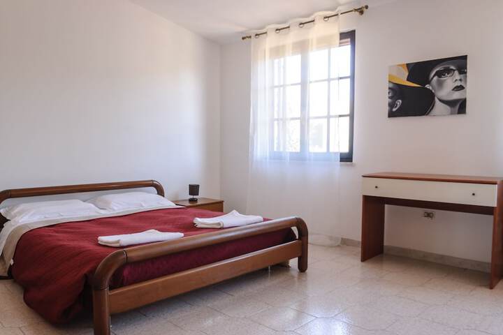 Room 2 of 7