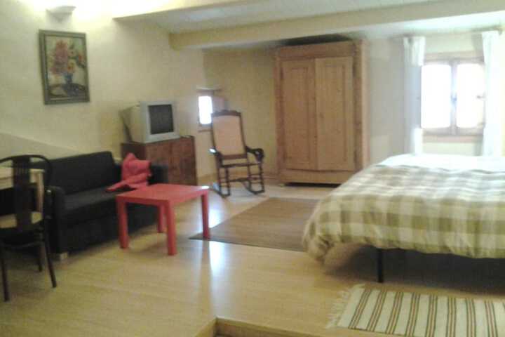 Room 8 of 32