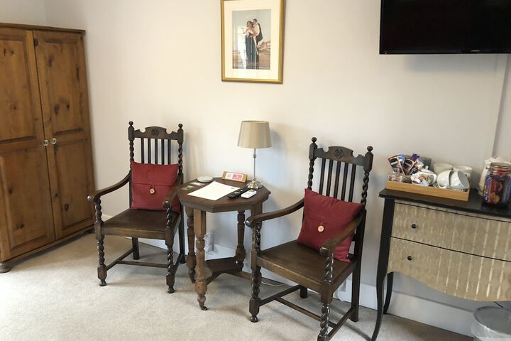 Room 2 of 58
