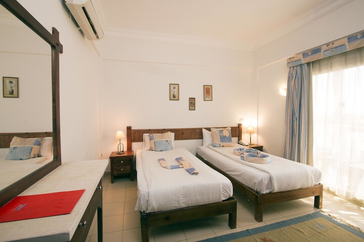 Room 42 of 70