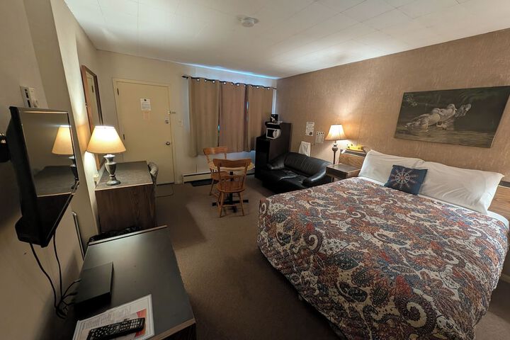 Room 16 of 34