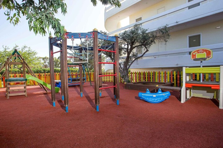 Childrens Activities 44 of 60