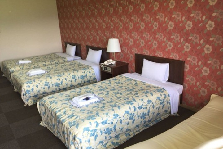 Room 8 of 42