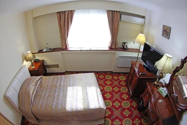 Room 7 of 41