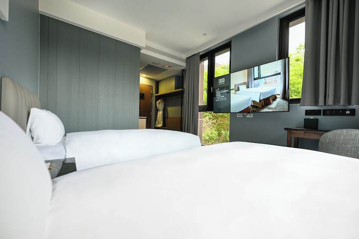Room 15 of 113