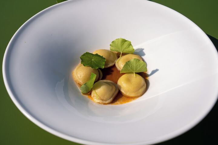 Dining 84 of 108