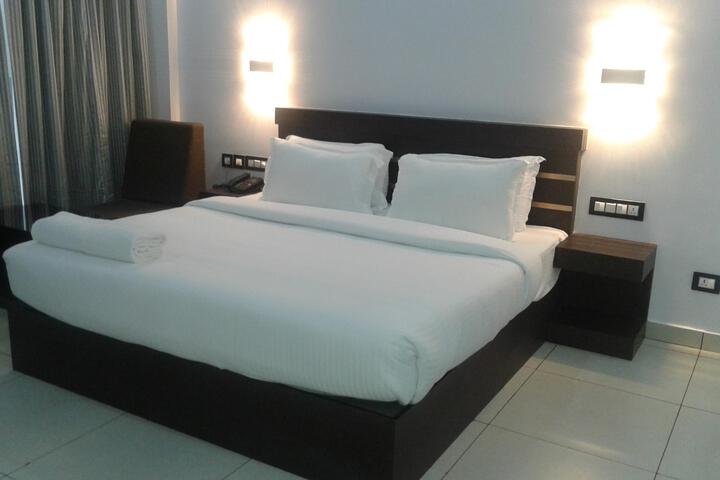 Photo of LEELA BACKWATERS INN