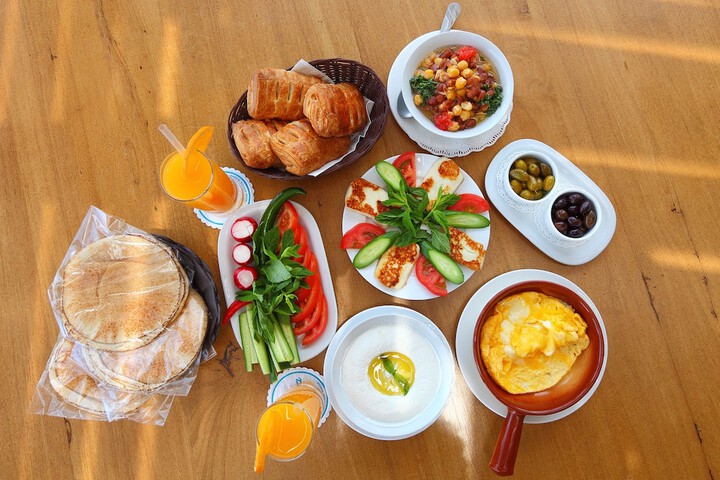 Breakfast/Coffee Service 25 of 30