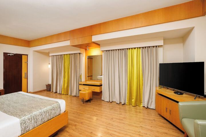 Room 11 of 22