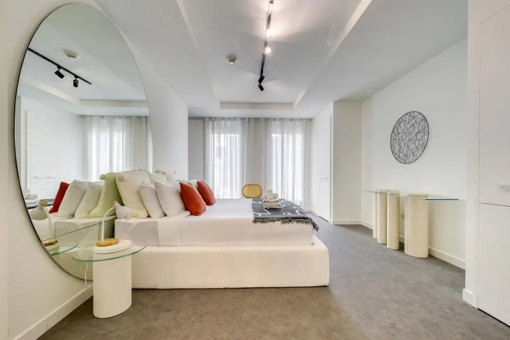 Room 2 of 22
