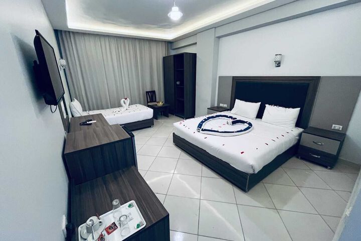 Room 3 of 27