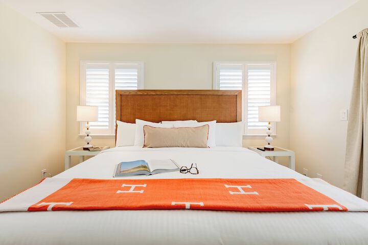 Room 10 of 62