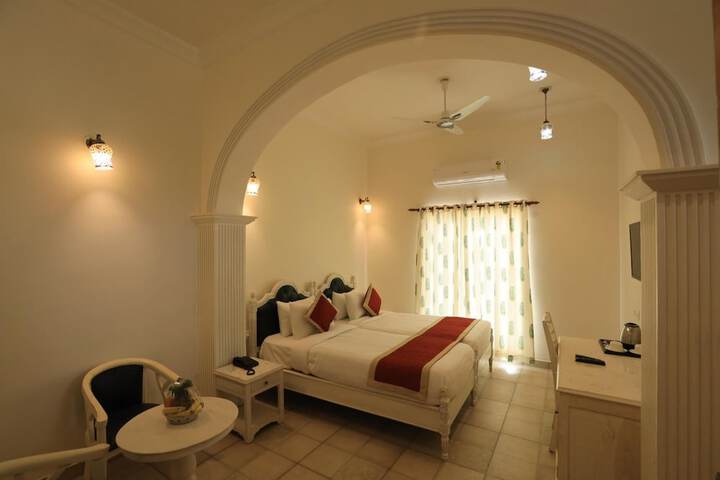 Room 14 of 40