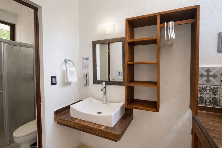 Room 127 of 145