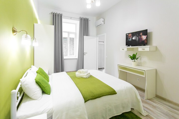 Room 55 of 108