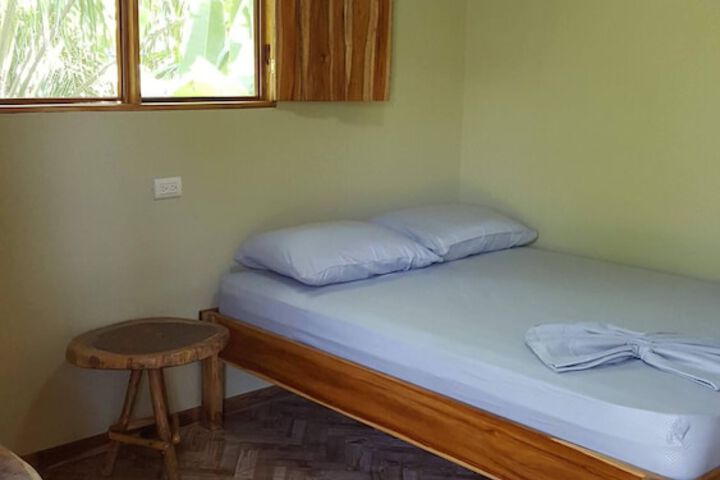 Room 8 of 37