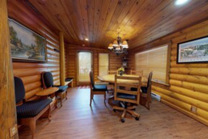 Room 12 of 39