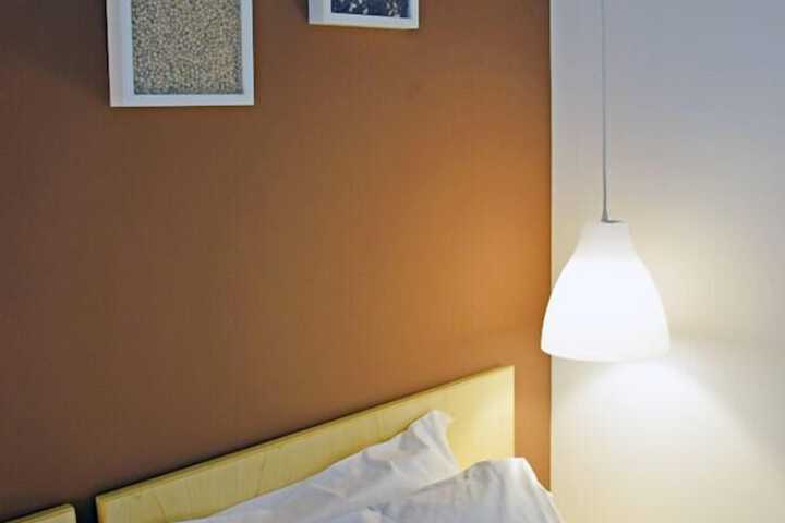 Room 27 of 31