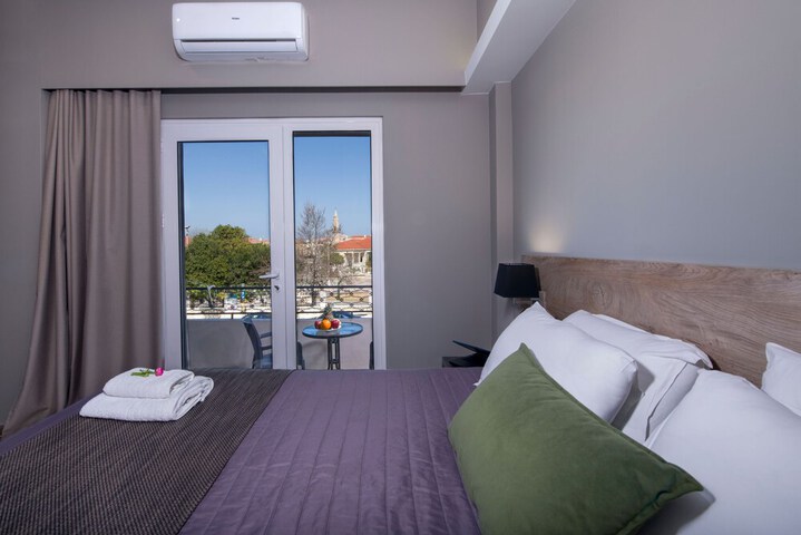 Room 3 of 24
