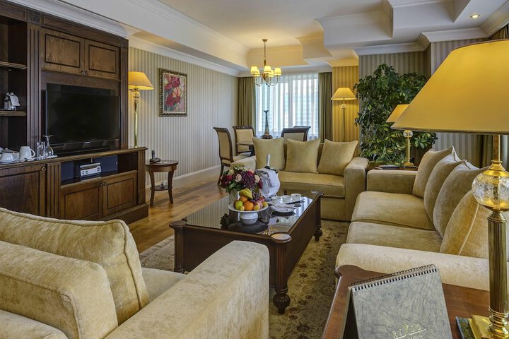 Room 40 of 120
