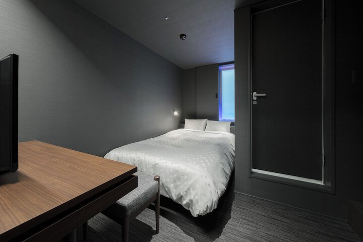 Room 16 of 42