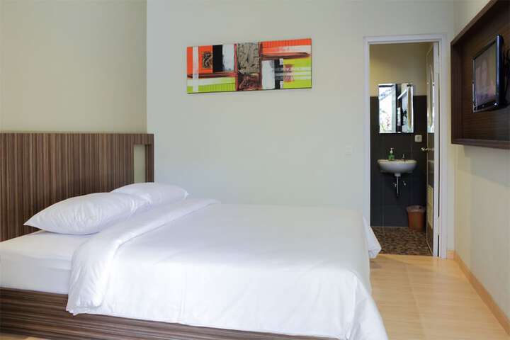 Room 10 of 22